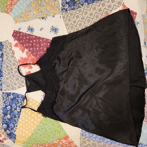 Black tank top with lace